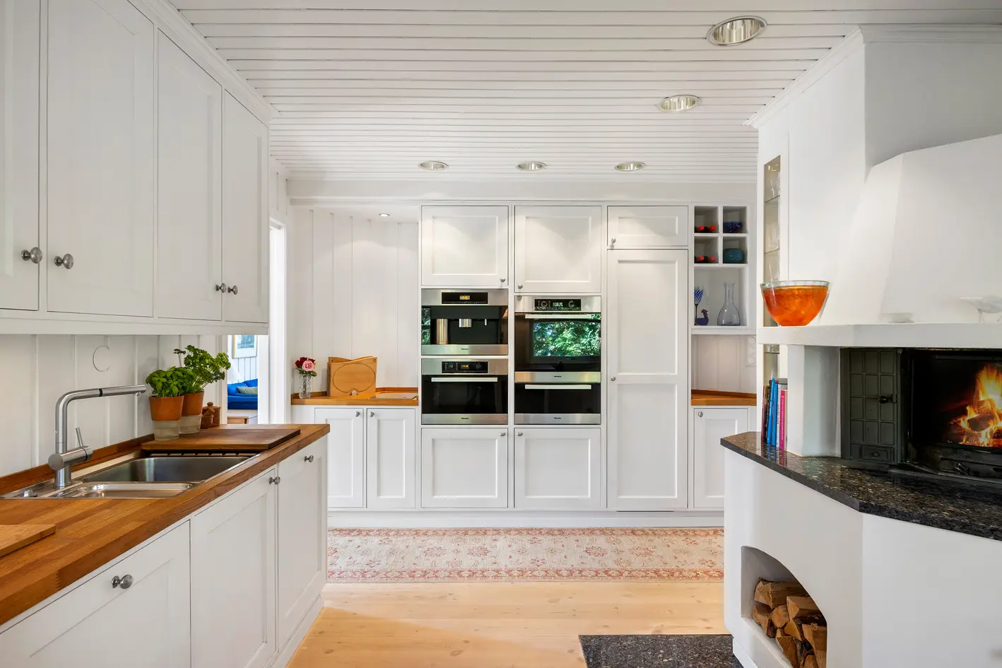 Arkitekttegnet hel tomannsbolig | Villmarkspanel | Sentral beliggenhet | Dobbelgarasje | Utsikt og hage | Barnevennlig photo 2