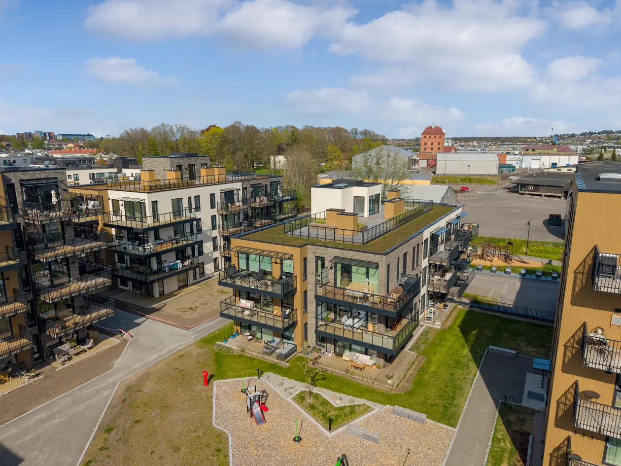 Moderne 3-roms fra 2024 med høy standard, balkong og sjønær beliggenhet i Teieparken | Garasjeplass | IN - ordning!  