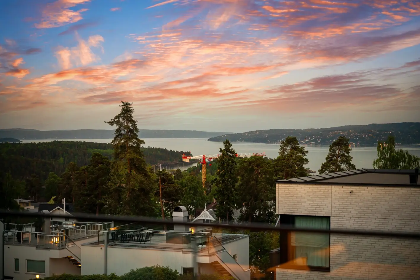 Ny, eksklusiv toppleilighet på 139m² (gulvareal) på et høydedrag med panorama sjøutsikt | Høy std |2 garasjepl & heis photo 5