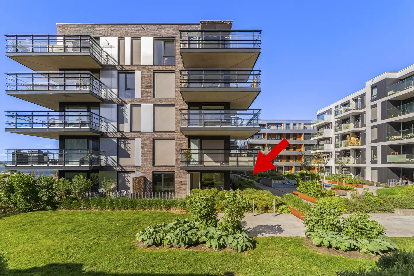 Moderne eierleilighet fra 2021 | Stor, solrik terrasse på 18 m² | 2 soverom