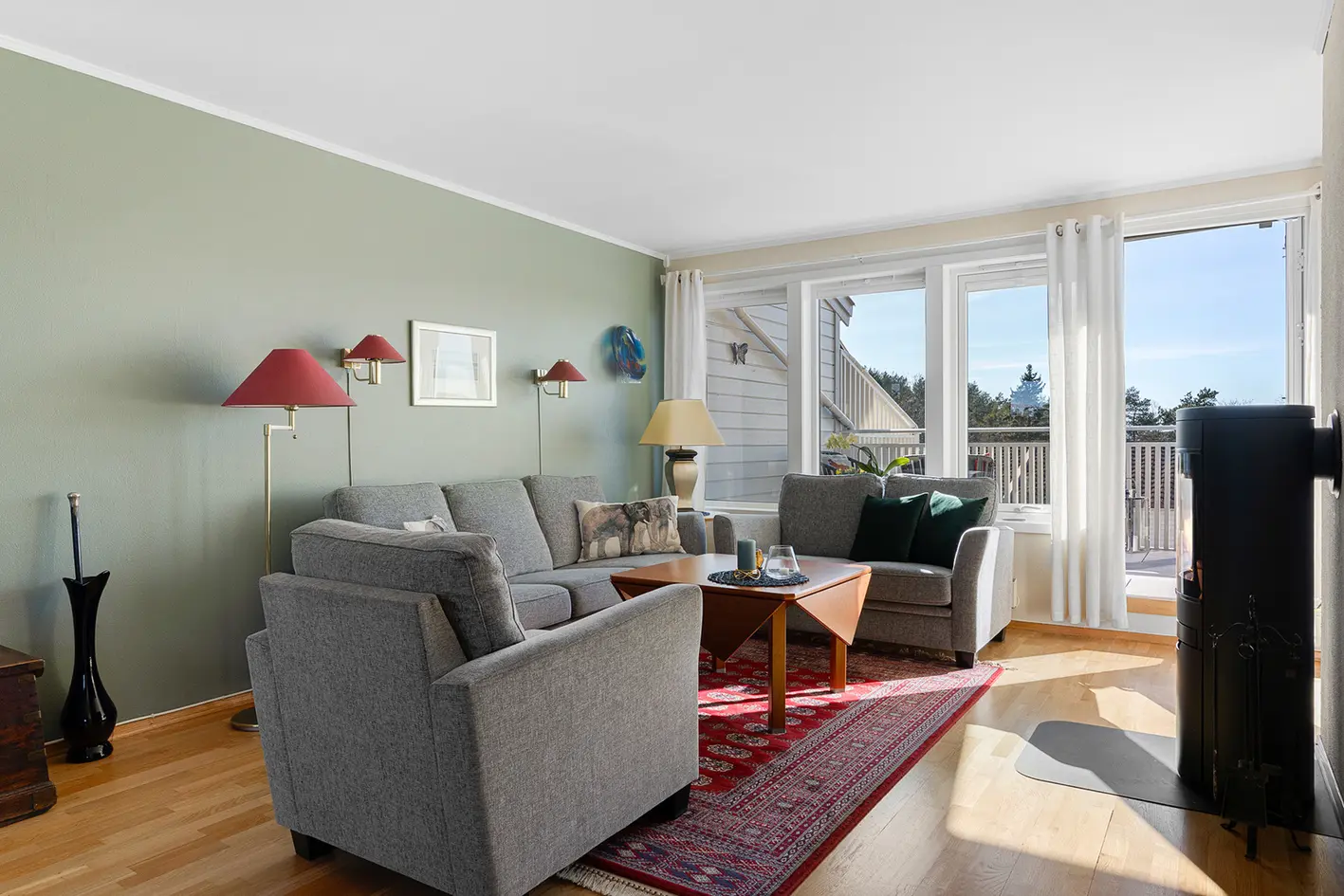 Moderne solrikt rekkehus m/ utsikt! | 4R | Kjøkken 2025 | WC 2024 | Svært barnevennlig | rett ved marka | Garasje m/ EL photo 2