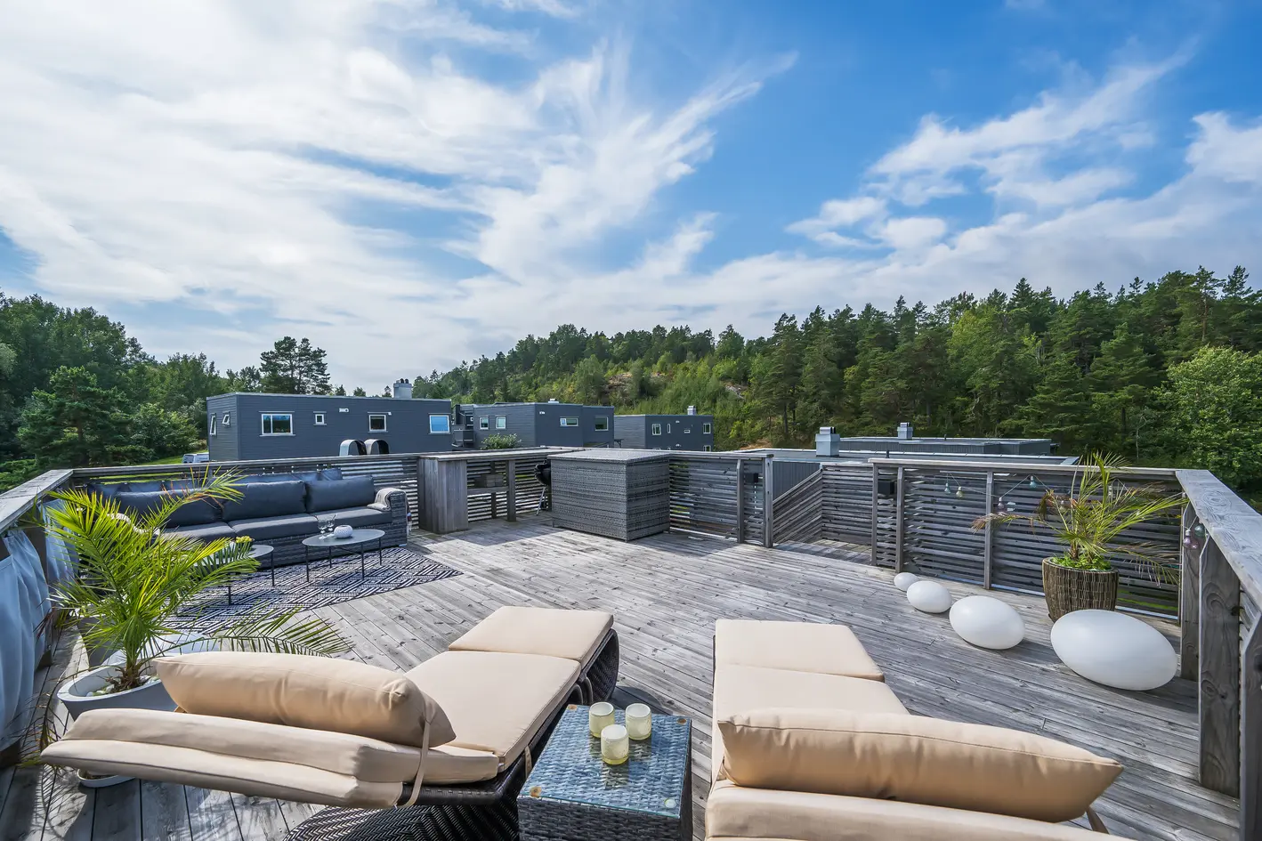 Lekker eierleilighet med fantastisk takterrasse og uteområder – carport - fin planløsning -Må oppleves! photo 2