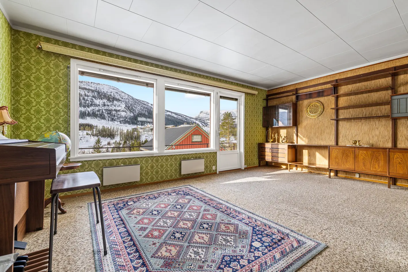 Sentralt på solsiden i Hemsedal – enebolig med stor tomt, utsikt og spennende utviklingspotensial!, hemsedal
