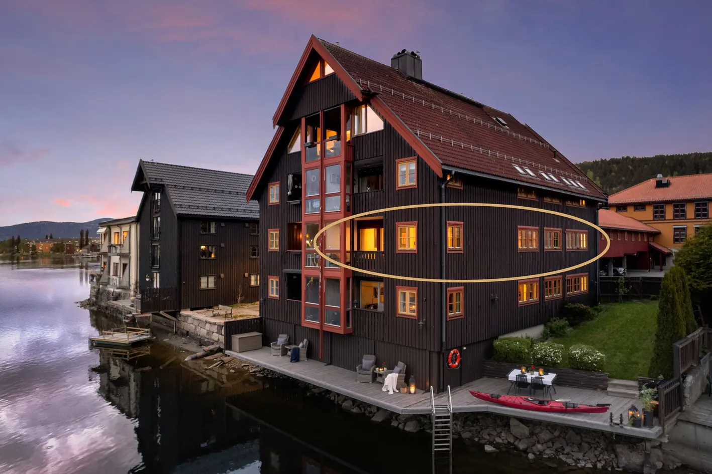 Særs delikat og påkostet frontleilighet mot elva - Vesentlig modernisert 2021-2025 - 3 sov - Carport m/lader - Brygge photo 3