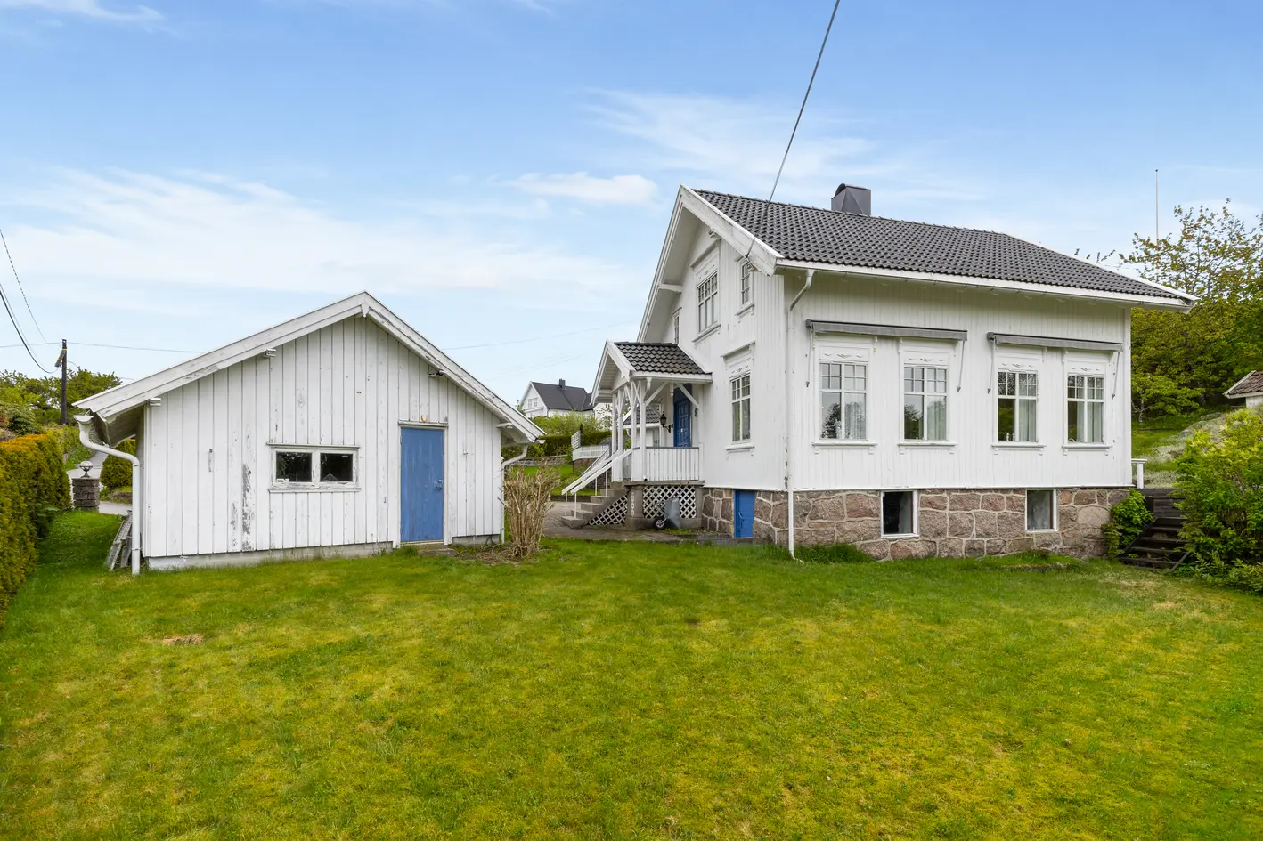 Enebolig med potensiale, garasje, stor tomt og sjøgløtt. Flott beliggenhet i attraktivt område. Meget solrikt. photo 5