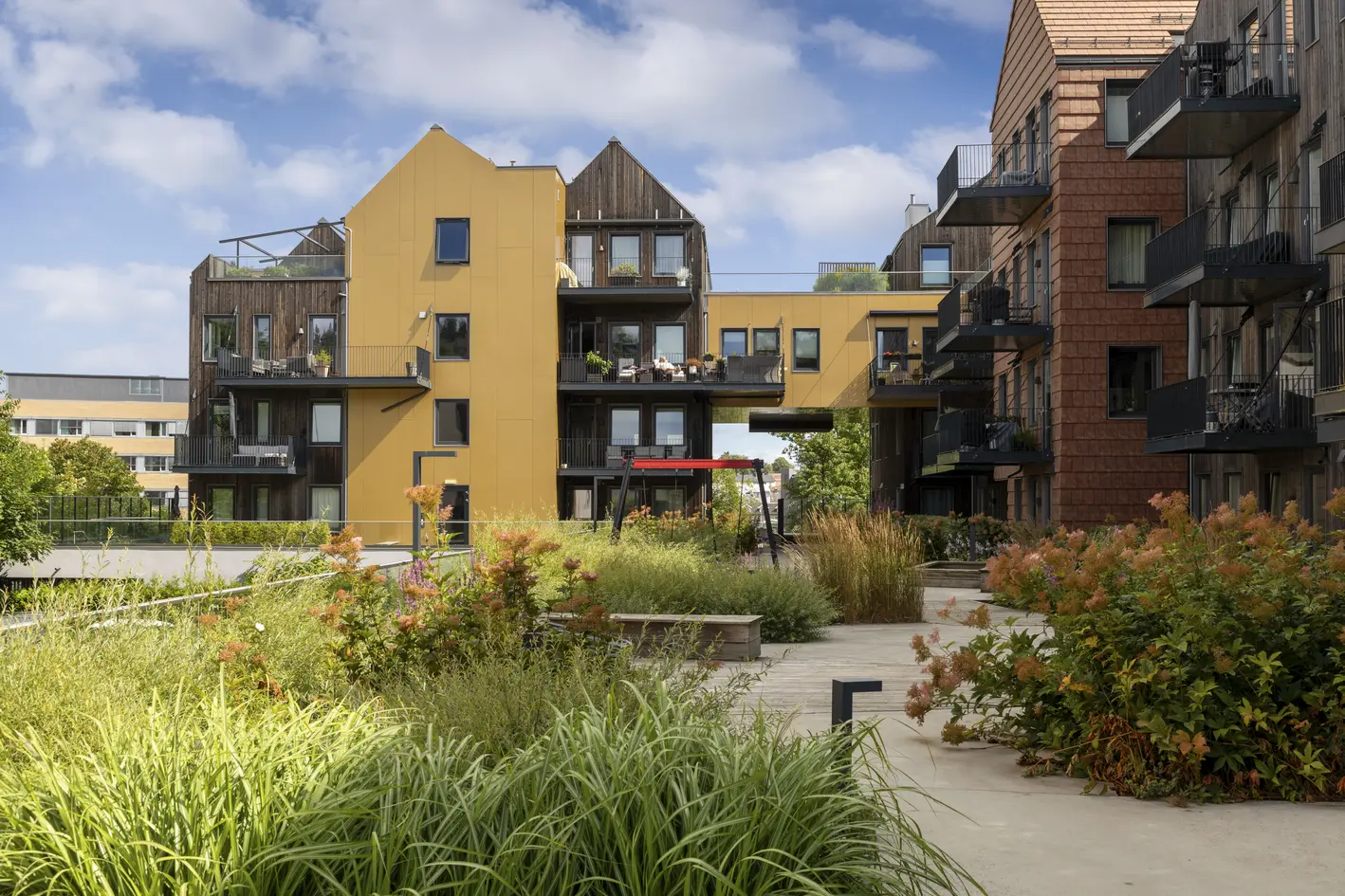 Lys og lekker endeleilighet – høy standard – solrik terrasse – garasjeplass m/ elbillader – sentralt! photo 4