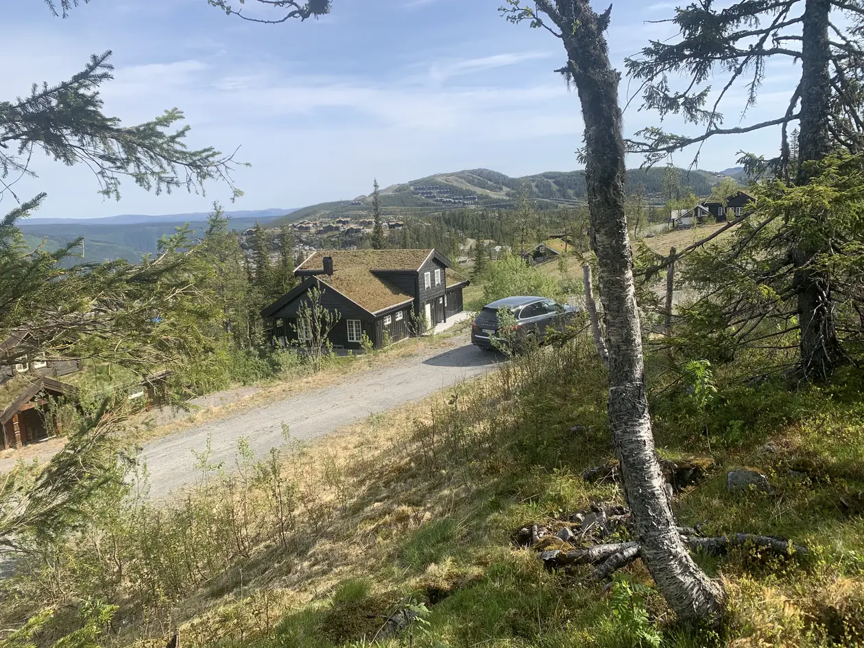 BYGGEKLAR TOMT MIDT I GAUSTATOPPEN NATURPARK 1 173 m² ca 980 meter over havet, mellom skibakkene. Utsikt. Ski inn/​ut - Bilde 2