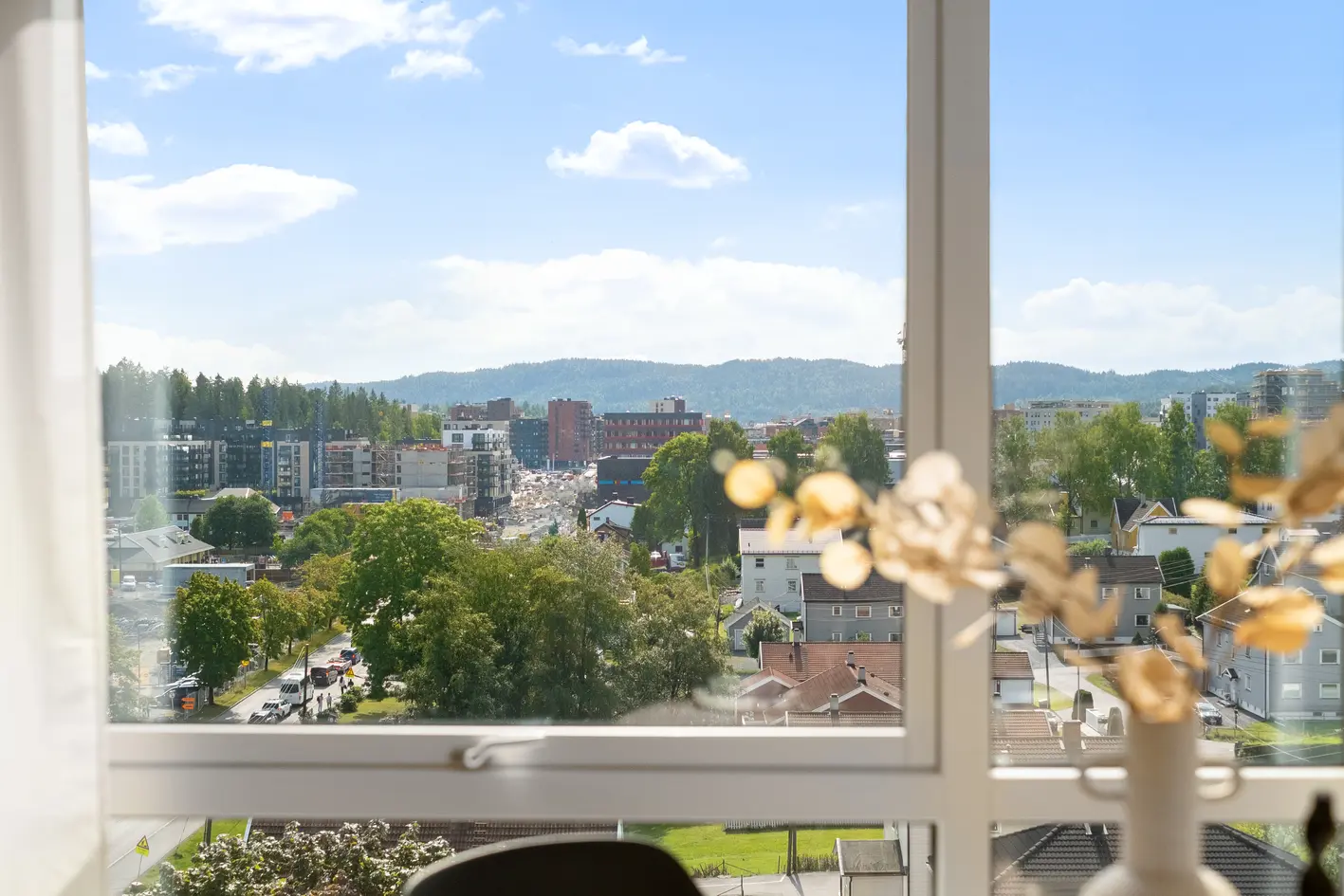 Rålekker nyere 4-roms m/sentral beliggenhet! Privat takterrasse og fantastisk utsikt - Vannbåren varme - 2 bad - Må ses! photo 3