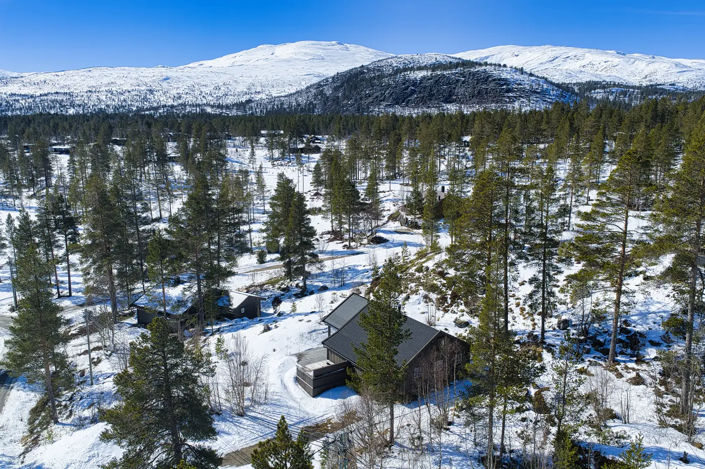 Koselig hytte på Nordli - Naturskjønne omgivelser - Gode solforhold - Oppkjørte skiløyper - 3 soverom, bykle