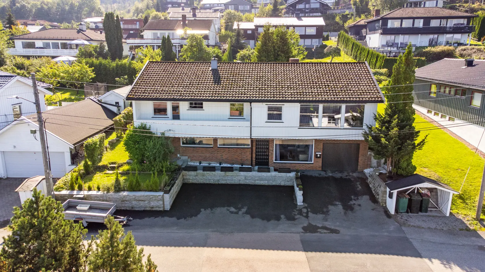 Galterud/Austad Skog -  Innholdsrik enebolig med stor hage - 3 soverom i hoveddel  -  Integrert garasje photo 5