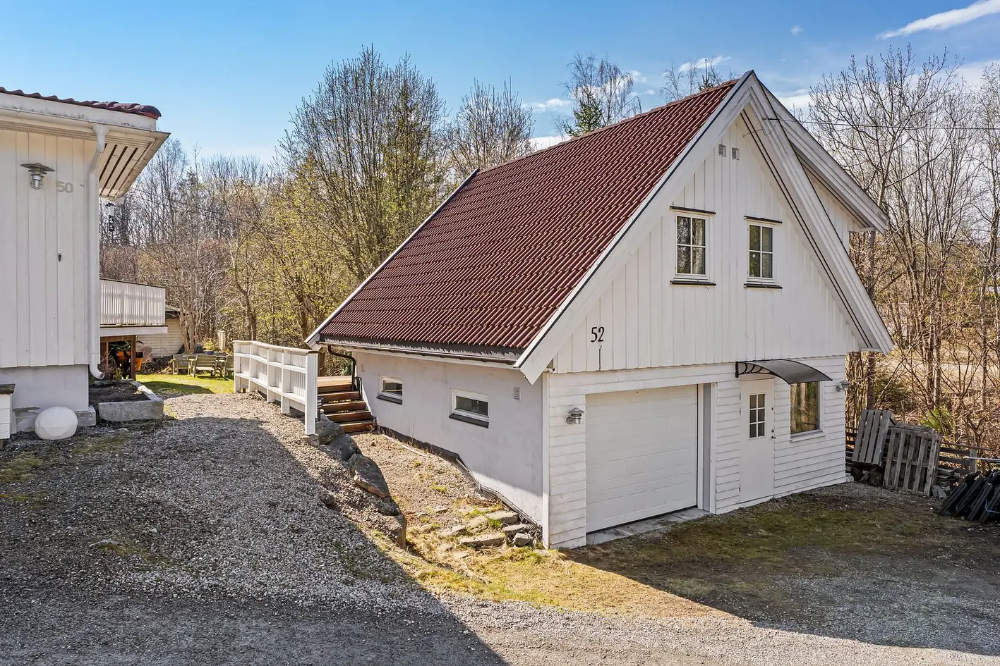 Nesoddtangen|Skjermet enebolig sentralt beliggende | Solceller | Godkjent hybel – kr 10.500/mnd i leieinntekt  photo 2