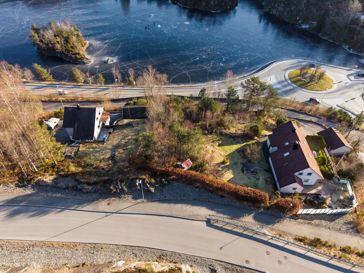 Flott tomt i regulert boligområde. Like i nærheten av Lønvarden. Barnehage, skole og butikk i gangavstand. photo 2