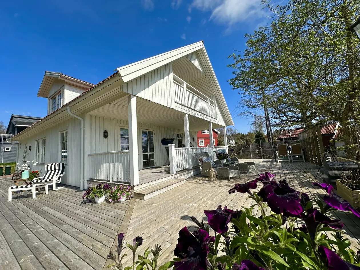 Idyllisk og meget sjarmerende eiendom med gangavstand til Røssesund, strand og småbåthavn! photo 3
