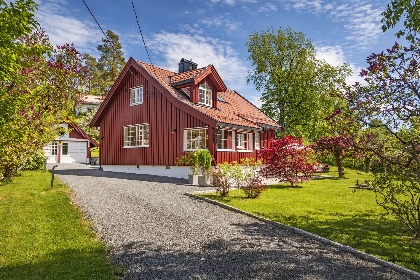 Idyllisk enebolig med utleiedel, dobbelgarasje, pent opparbeidet tomt på tilsammen 1953 kvm - Fredelig beliggenhet photo 4