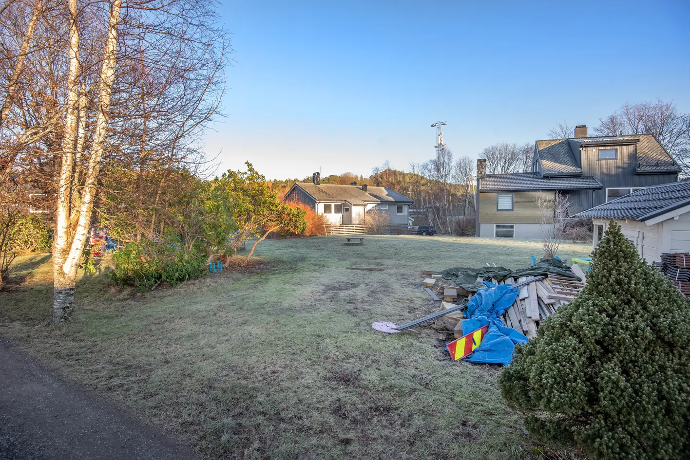 Boligtomt med tilhørende garasje. Lett å opparbeide. Beliggende i populært boligområde. photo 4