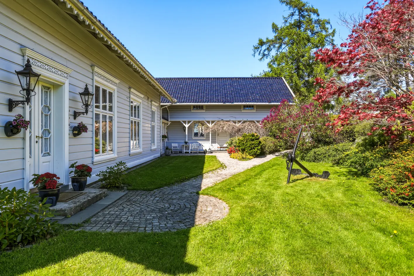 Herskapelig og påkostet eiendom på en av byens fineste utsiktstomter - Ca 2,1 mål tomt - Optimale solforhold photo 4