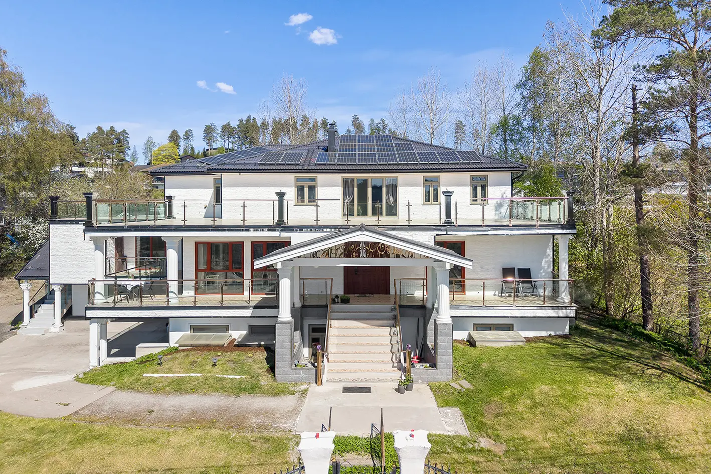 Stor enebolig m/separat utleiedel og hybel | Stor takterrasse på 184 m² med gode solforhold | Integrert garasje (170 m²) photo 5
