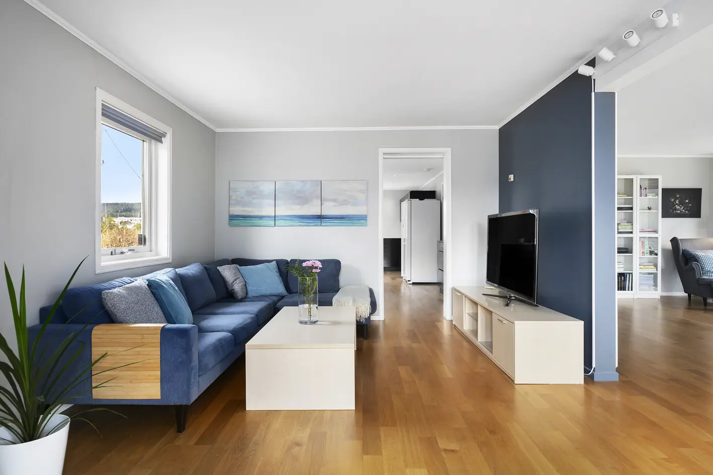 Attraktiv og innholdsrik enebolig på 255 m² med flotte, solrike uteplasser - Utleiemulighet - Sokner til Høybråten skole - More