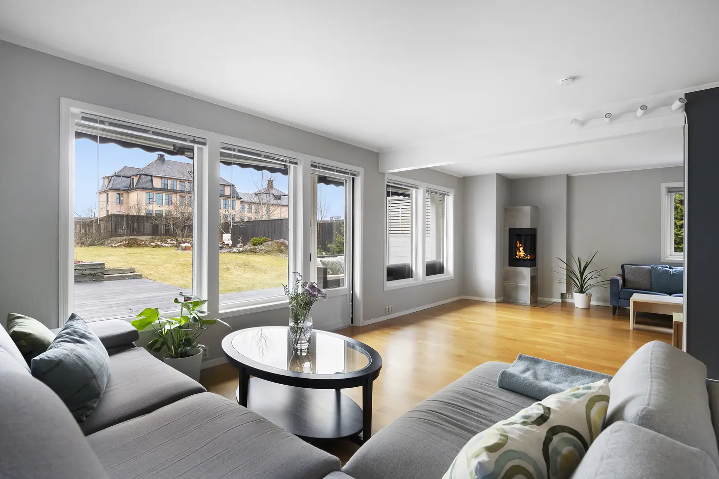 Attraktiv og innholdsrik enebolig på 255 m² med flotte, solrike uteplasser - Utleiemulighet - Sokner til Høybråten skole - View 2