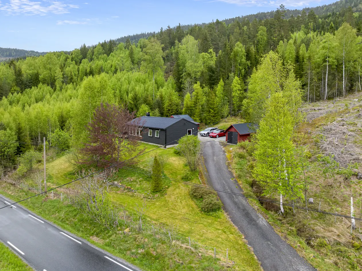Landlig enebolig med stor tomt og potensial | 4 sov, garasje, verksted og bod | Naturskjønt og rolig photo 3