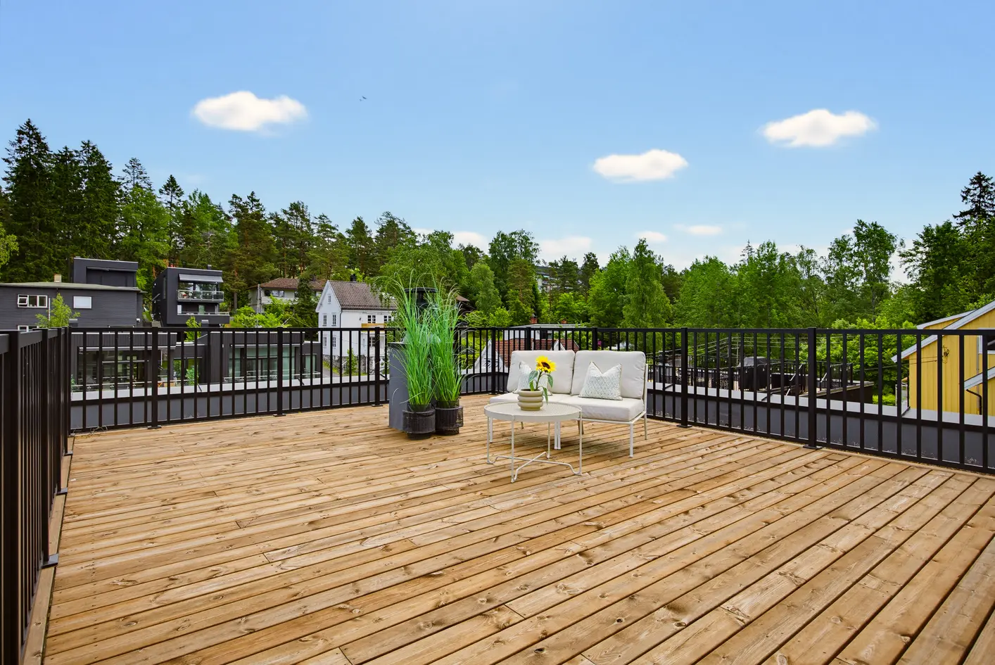 Helt ny enebolig | Tilrettelagt for hybel med egen inngang | Takterrasse, markterrasse og privat hageparsell | Parkering photo 4