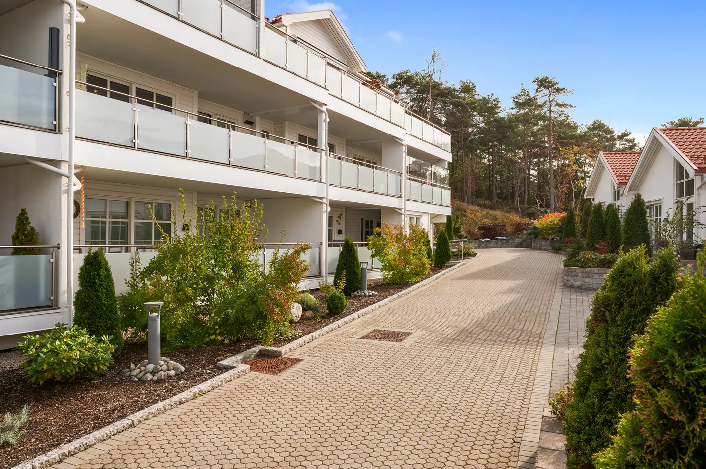 Moderne leilighet med bra standard – midt i hjertet av Skjærhalden. Garasjeplass og el-bil lader photo 4