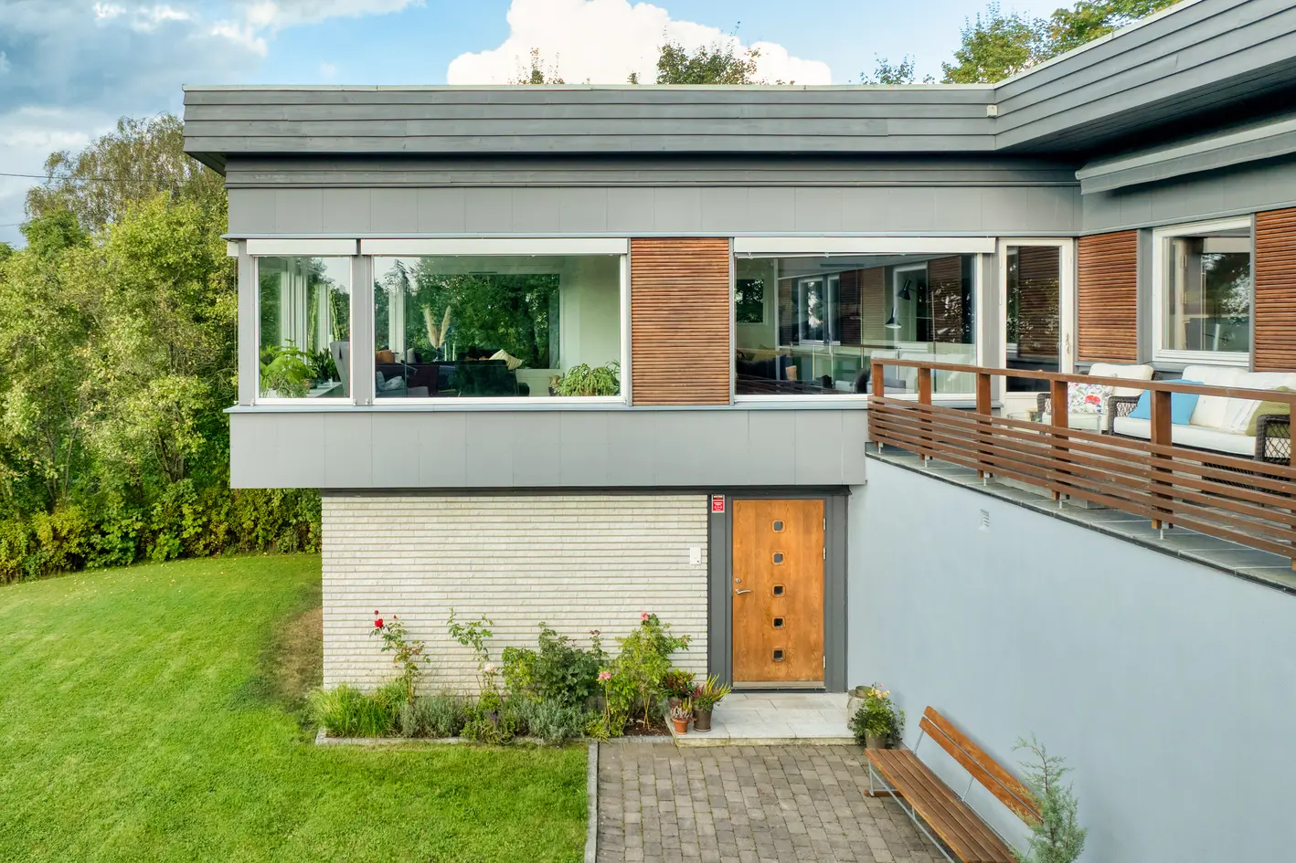 Arkitektegnet, elegant og innholdsrik 60-talls villa - ved Skrenten på Begby photo 5