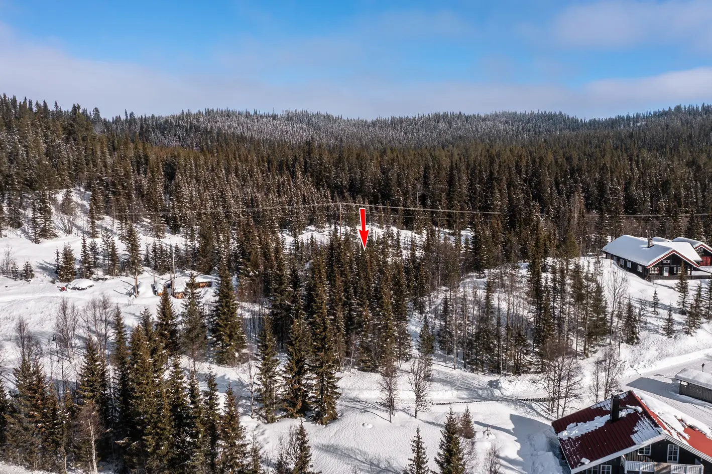 Flott eneboligtomt med gode utsikts og solforhold. Naturskjønt, rolig
område. photo 5