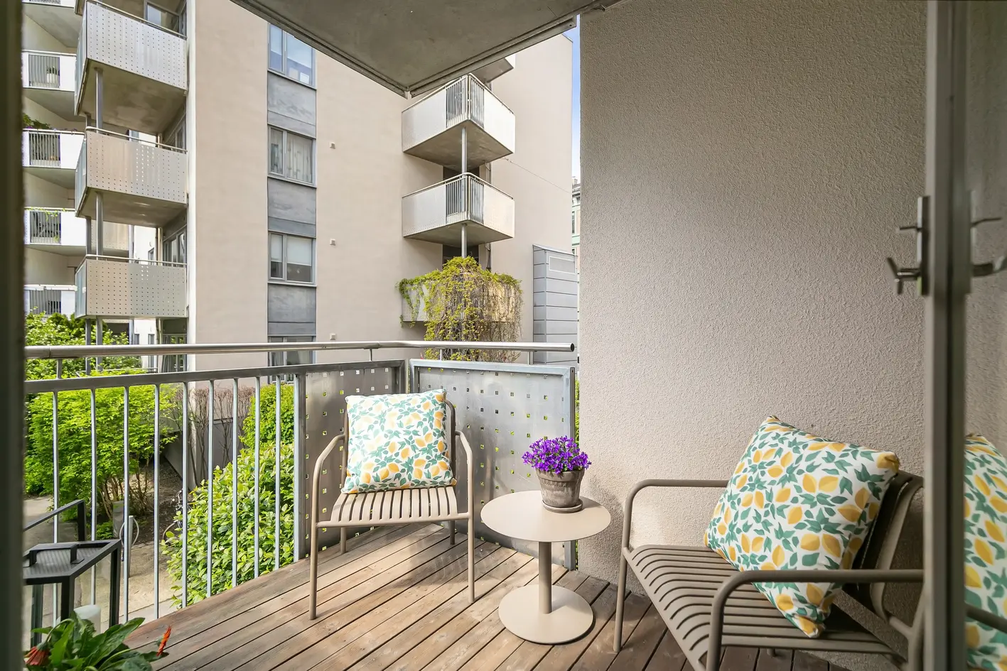 Ser du etter 2 soverom + garasje sentralt på Grünerløkka? Smart 3-roms med balkong, heis og elbillader | Ringnes Park photo 2