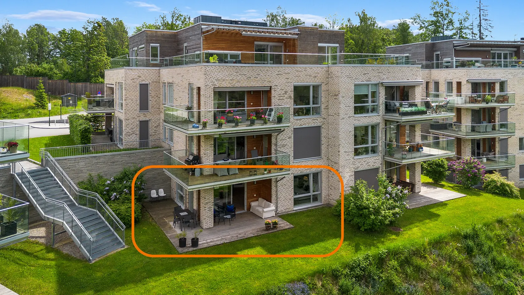Svært romslig og moderne 2-roms fra 2018 - Stor terrasse mot vest og garasjeplass - Nydelig beliggenhet ved Bondivann   photo 2