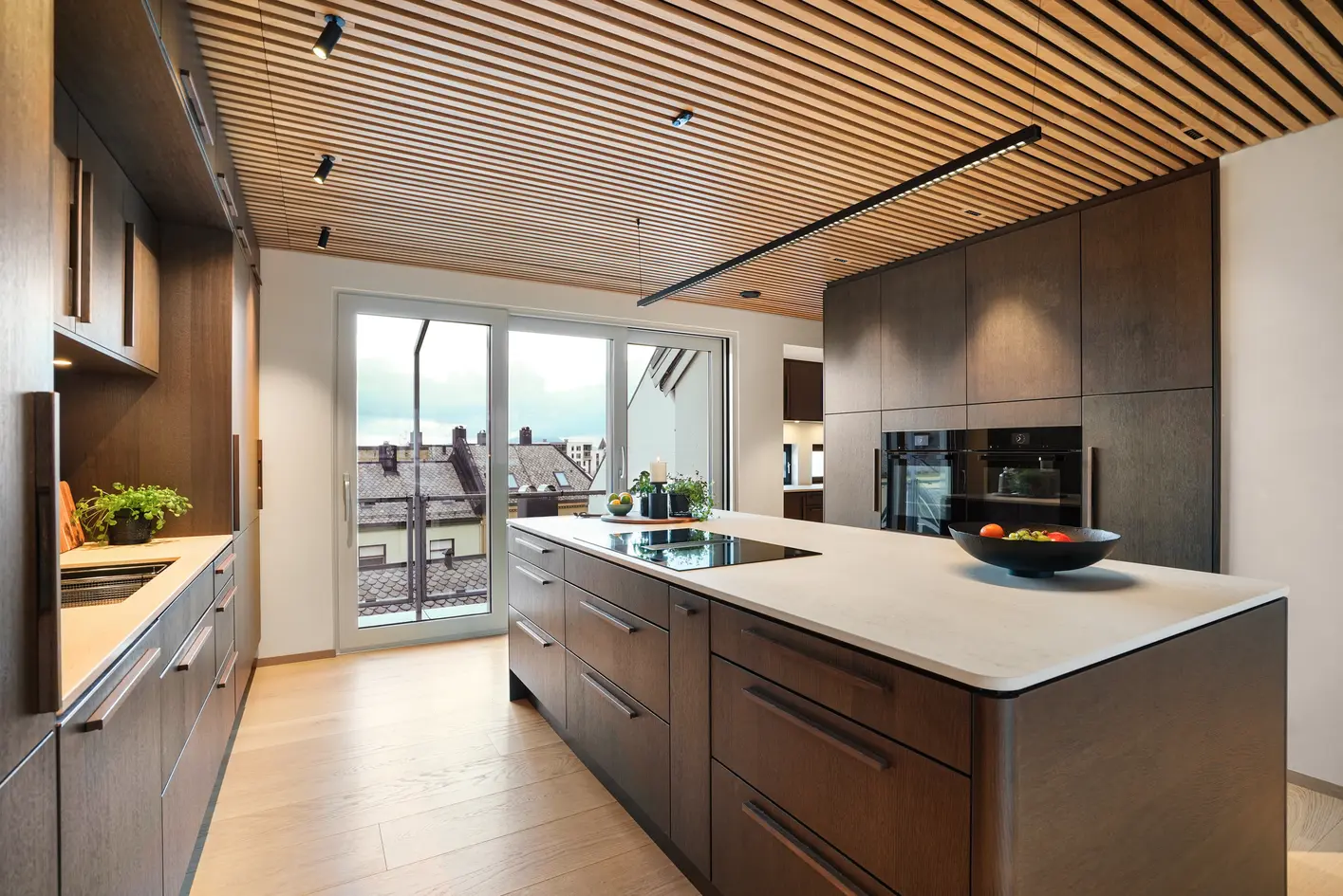Unik highend-toppleilighet – renovert i 2023. Flott utsikt, 2 garasjeplasser og ypperlige solforhold. Prima beliggenhet! photo 5