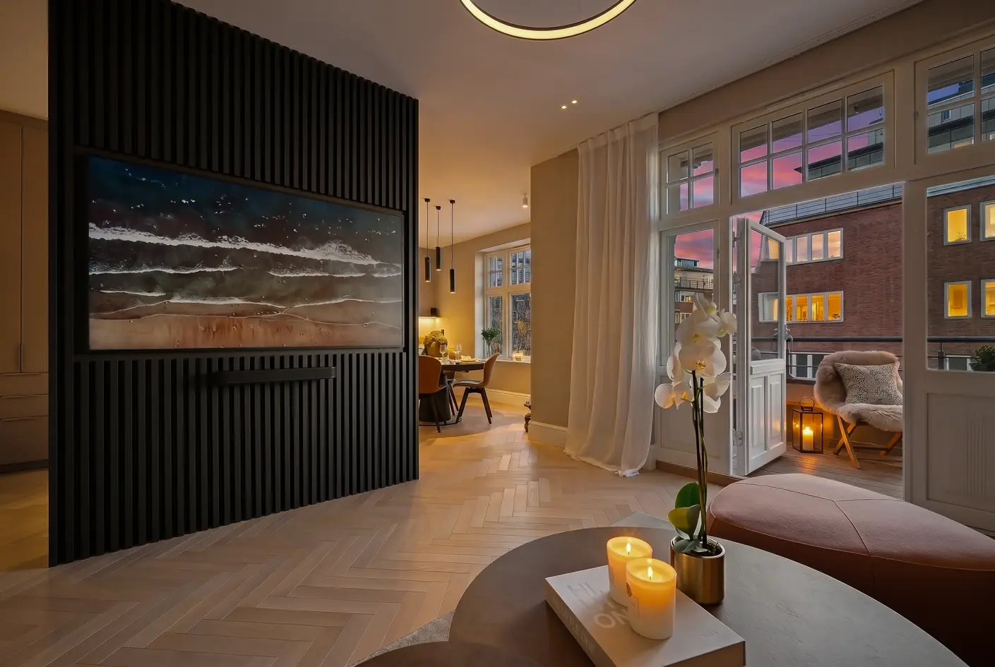 Svært lekker og gjennomført designleilighet, omfattende pusset opp i 2024. Solrik balkong. Heis. Høy standard. photo 5