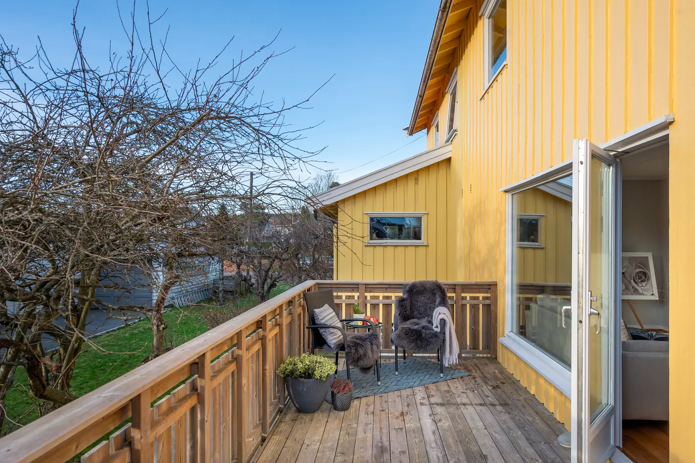 Romslig og fin familiebolig med 3 soverom, stor hage og solrik terrasse. Kjeller m/ egen inngang. 5 min fra sentrum. photo 5