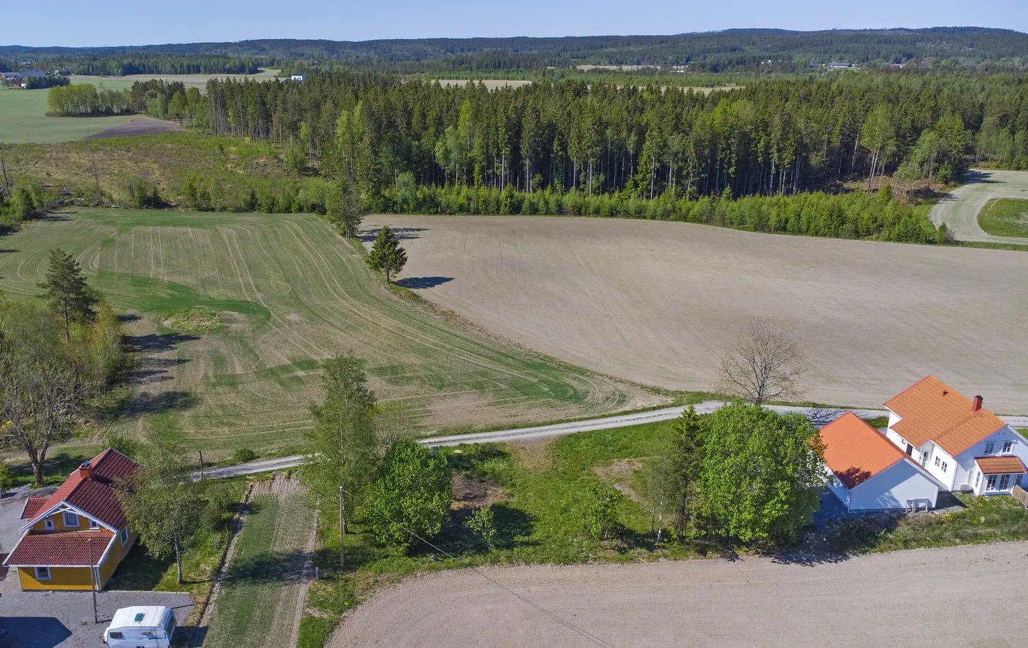Solrik tomt i idylliske Degernes! Landlig beliggenhet med kort vei til sentrum – klar for ditt nye prosjekt photo 4