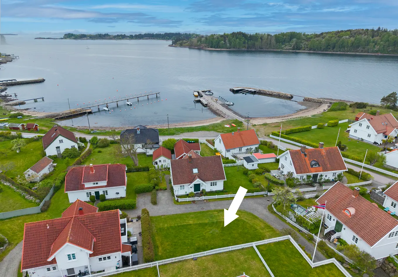 Land, 331 m²