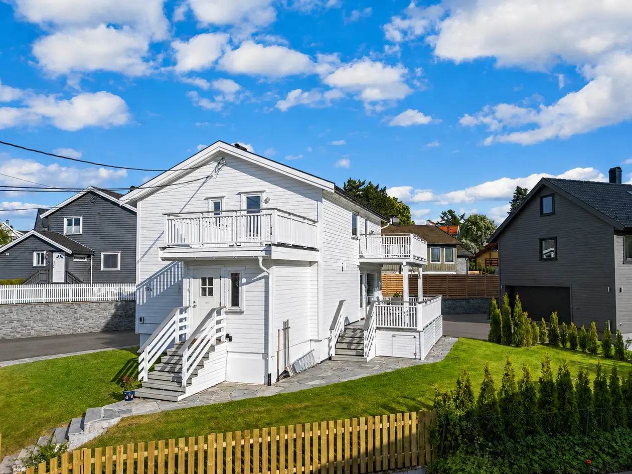Innholdsrik enebolig over 3 plan | Godkjent hybel | 6 soverom | Solrike terrasser | Attraktiv barnevennlig beliggenhet!, oslo