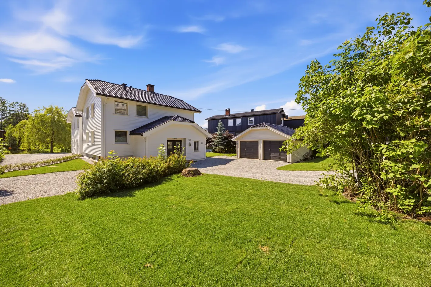 House, 280 m², land 1415 m²