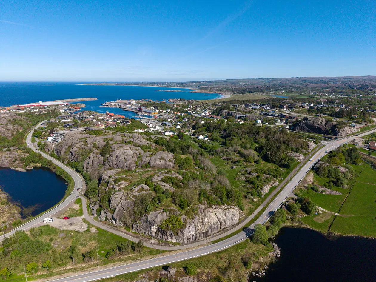 Unik eiendom sentralt i Sirevåg på 76 mål. Foreligger regulering for prosjektert utbygging. photo 5