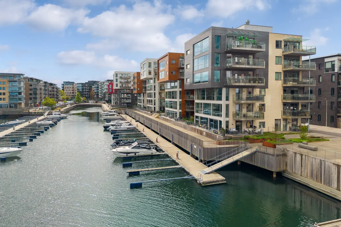 Eksklusiv rålekker bryggeleilighet i vannkanten på Kaldnes Brygge | 50 kvm terrasse | Unik sjanse - Må sees! photo 4