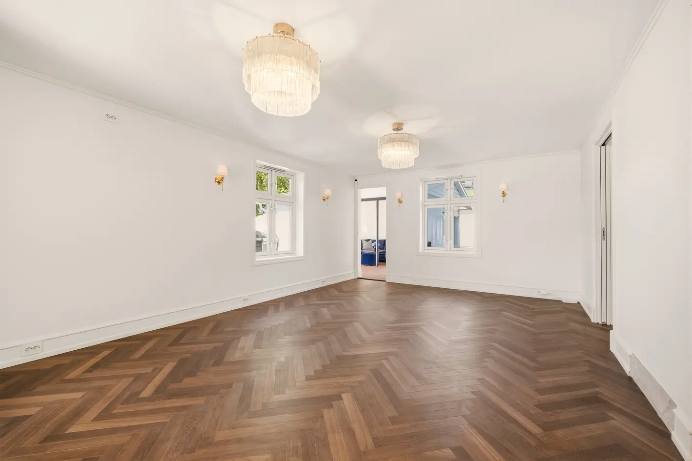 KLASSISK VILLA MED FANTASTISK HAGE OG UTEOMRÅDER - OPPGRADERT I 2025 - UTLEIEDEL - SOLRIK OG SENTRAL BELIGGENHET! - View 6