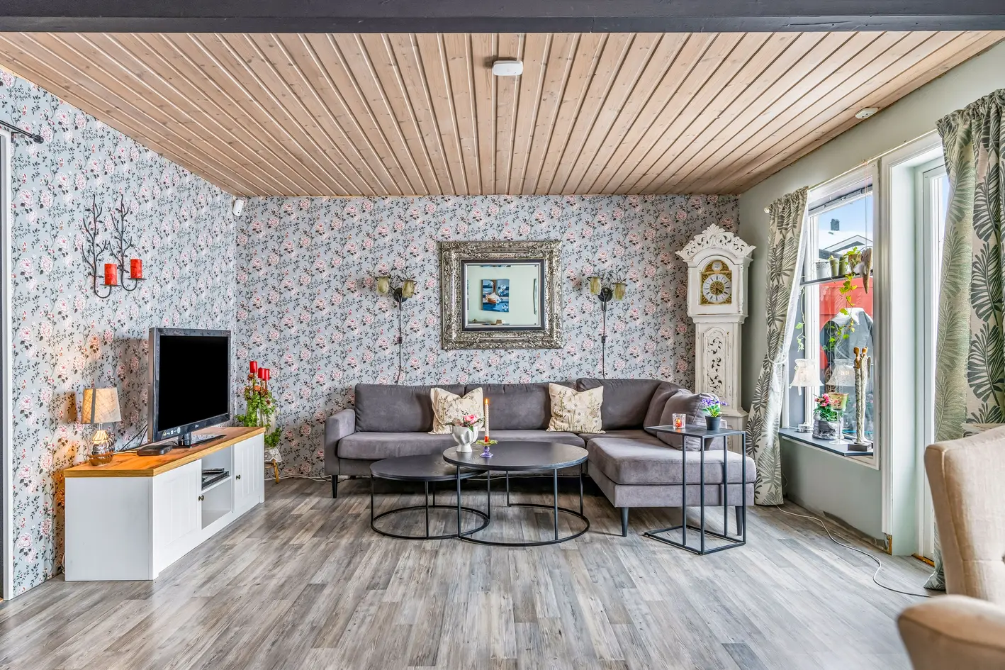 Innbydende familiebolig med attraktiv beliggenhet og god planløsning!  Barnevennlig - 3 sov. og vaskerom - P-plass photo 5