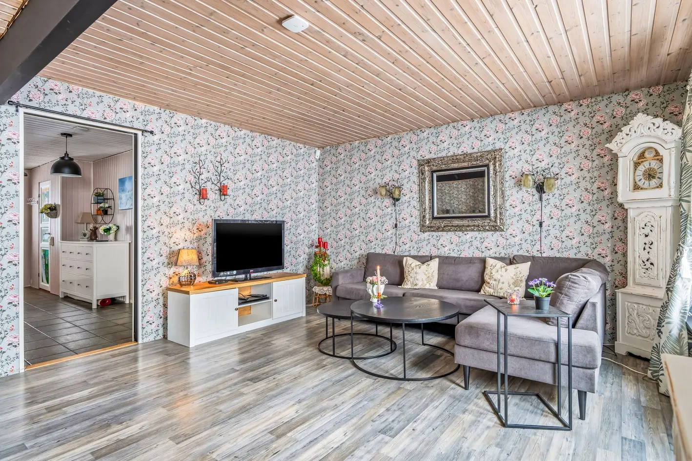 Innbydende familiebolig med attraktiv beliggenhet og god planløsning!  Barnevennlig - 3 sov. og vaskerom - P-plass photo 4