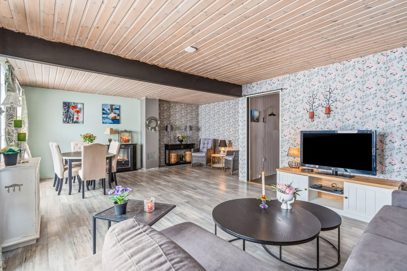 Innbydende familiebolig med attraktiv beliggenhet og god planløsning!  Barnevennlig - 3 sov. og vaskerom - P-plass photo 2