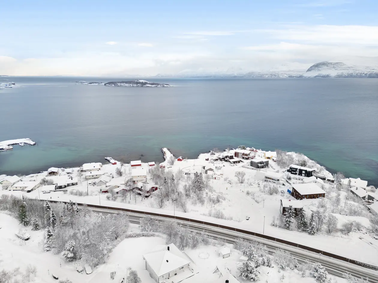 Nedre Holtet| Bygg din drømmebolig rett ved havet| 11 ledige tomter |Fantastisk utsikt| Barnevennlig| Ingen byggeklausul - More