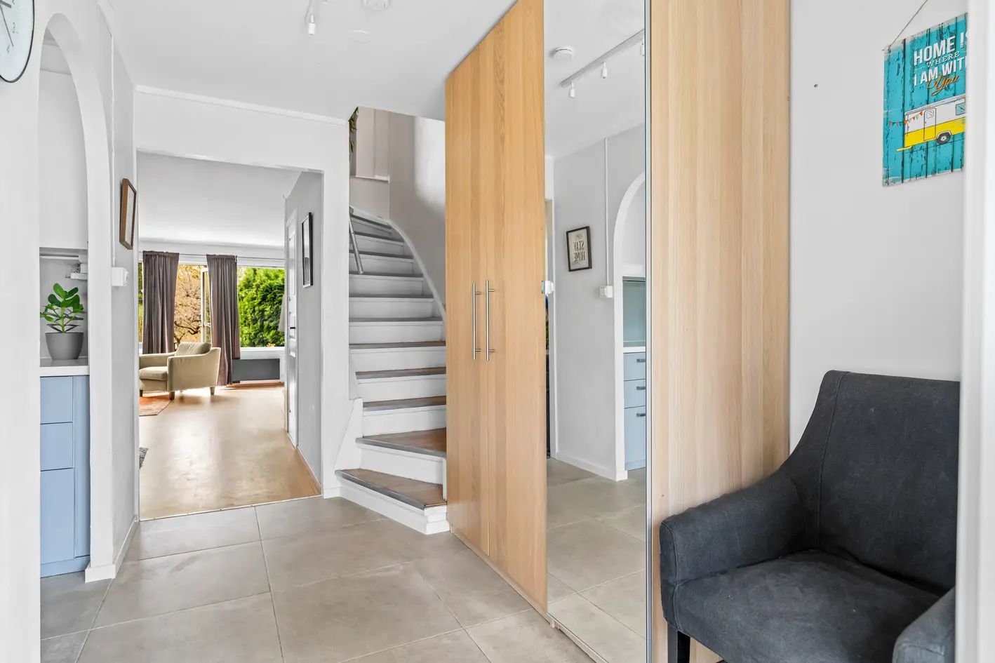 Familievennlig rekkehus over 3 plan med terrasse og hagedel| Garasje | Mulighet for 4 soverom | Sentralt på Høybråten photo 4