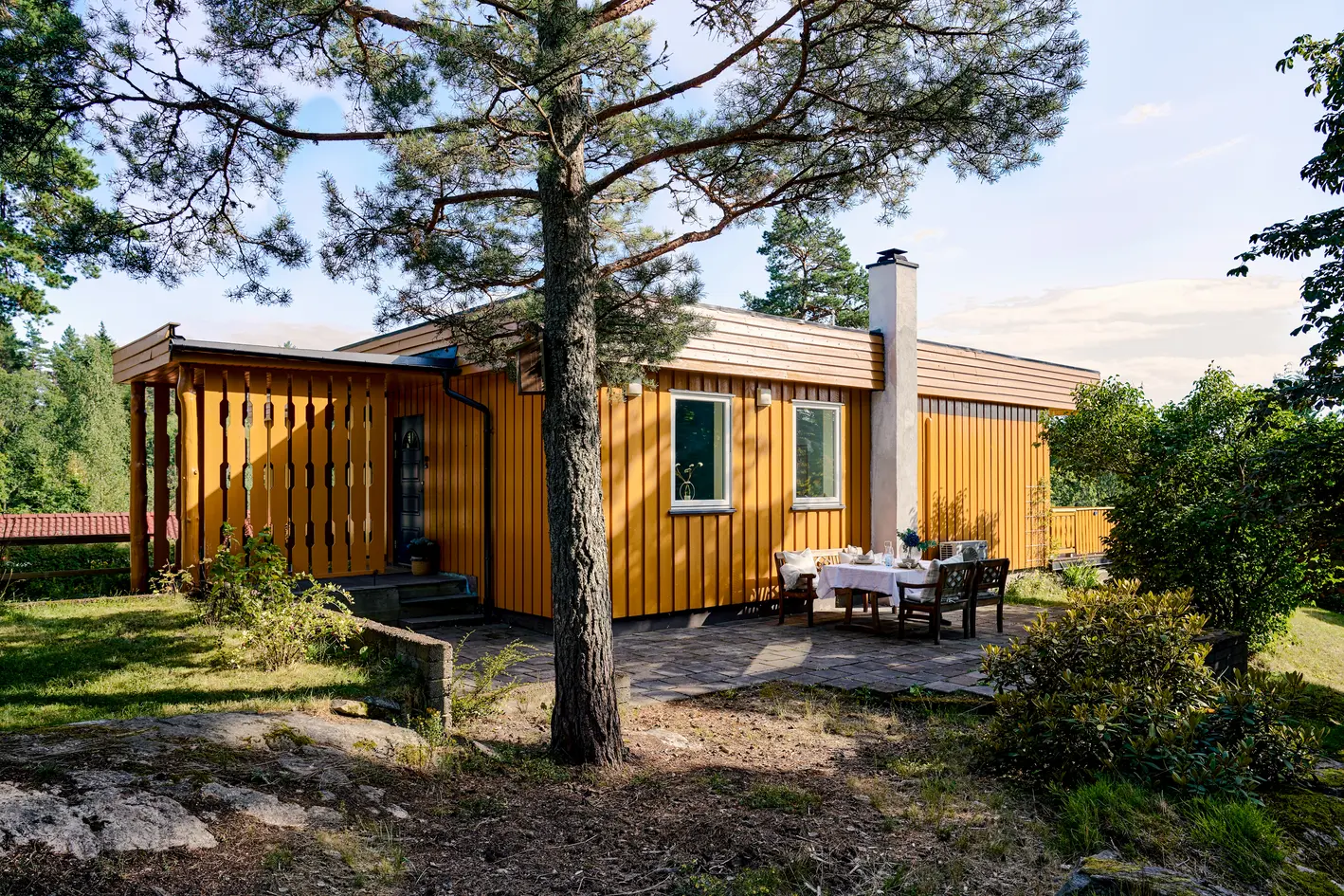 Pen og innholdsrik enebolig med usjenert beliggenhet i Hvitsten - Gangavstand til sjø og Ramme Gård - Pusset opp i 2025 photo 2