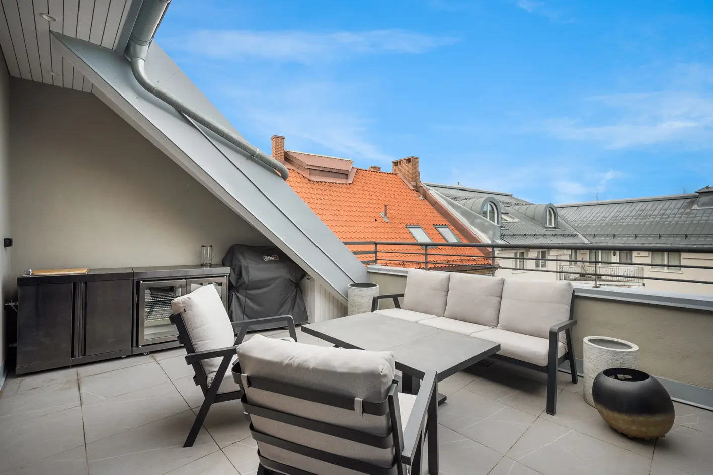 Toppleilighet med 218 kvm i gulvareal. Takterrasse, heis, 3 soverom og 3 bad. Eksklusiv standard. Garasjeplass* photo 4