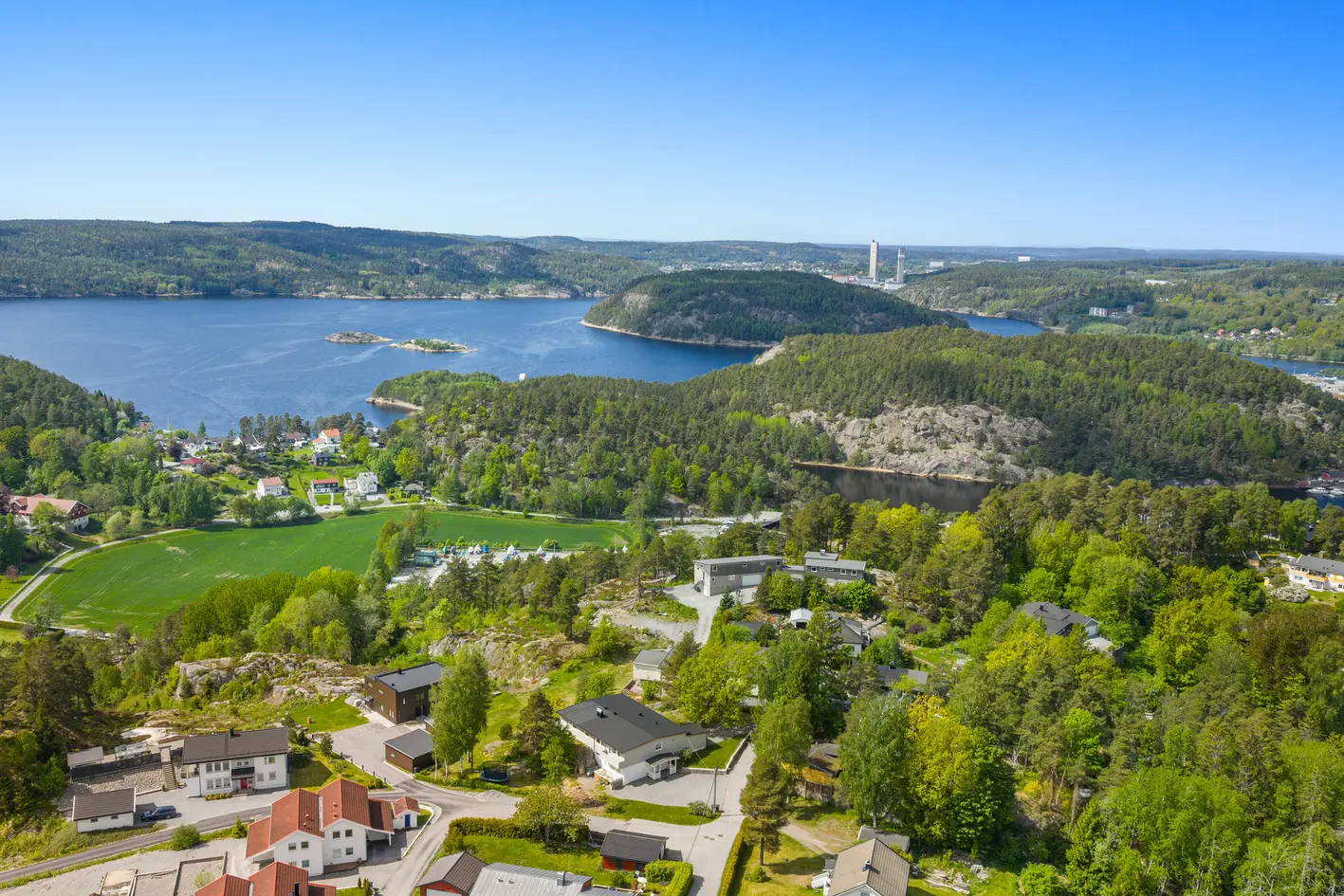 Rå utsiktstomt med unik beliggenhet - sjelden mulighet til å bygge drømmeboligen - blindvei og gangavstand til alt! photo 4