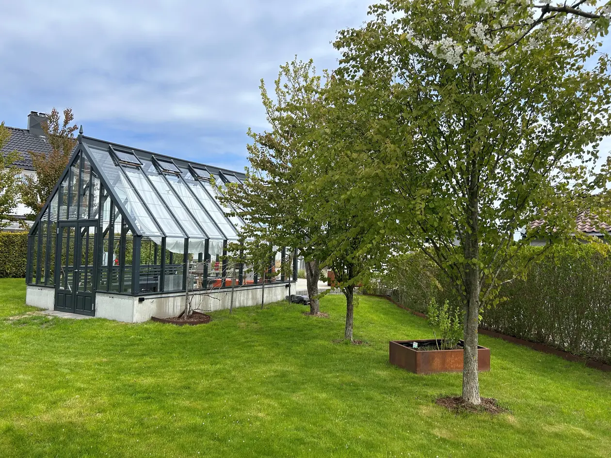 SOLGÅRD. Unik eiendom med utleiedel. Sentral. photo 4