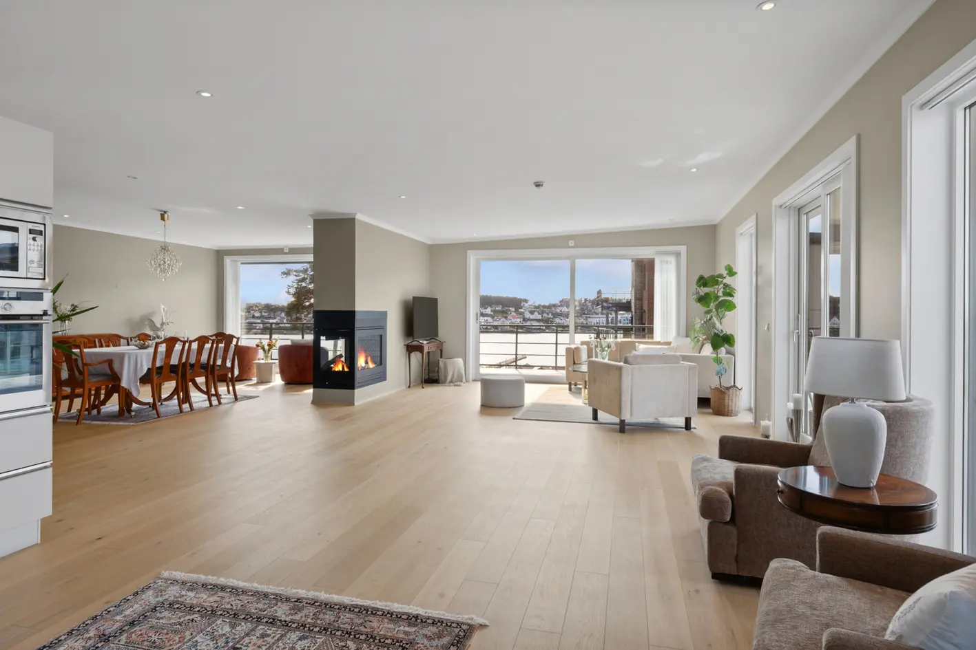 Unik toppleilighet med panoramautsikt. Gode solforhold - 2 garasjeplasser - båtplass. photo 5